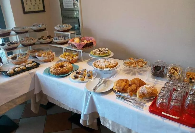 تختخواب و صبحانه Villa Chiara