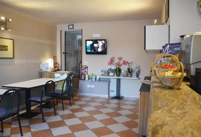 تختخواب و صبحانه Villa Chiara