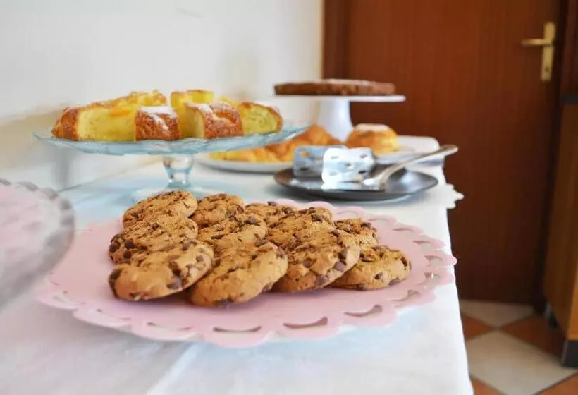 تختخواب و صبحانه Villa Chiara