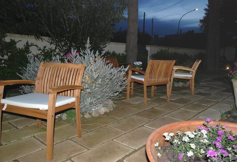 مبيت وإفطار Villa Quattro Pini