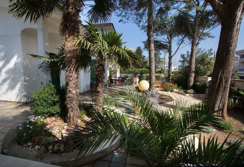 مبيت وإفطار Villa Quattro Pini