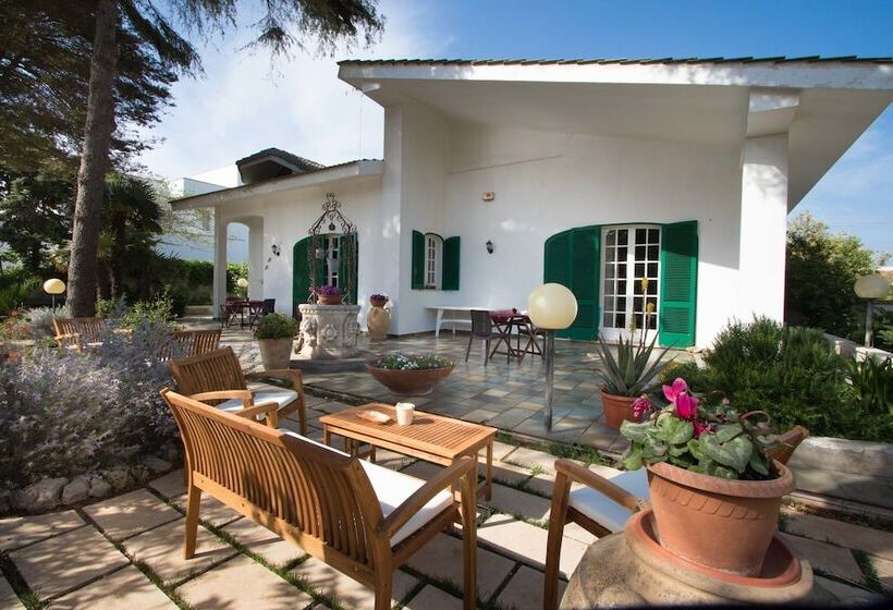 مبيت وإفطار Villa Quattro Pini