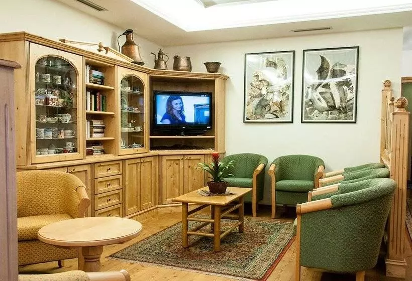 ホテル Albergo Monteverde