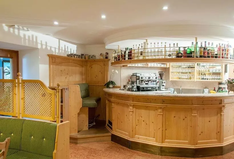 ホテル Albergo Monteverde