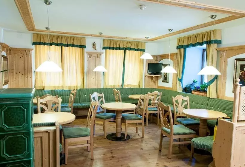 ホテル Albergo Monteverde