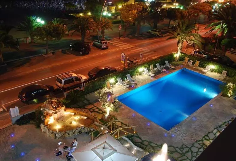 هتل Costa Verde