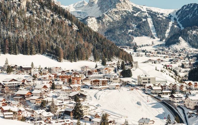 בית מלון כפרי Kristiania Small Dolomites