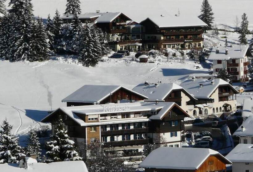 בית מלון כפרי Kristiania Small Dolomites