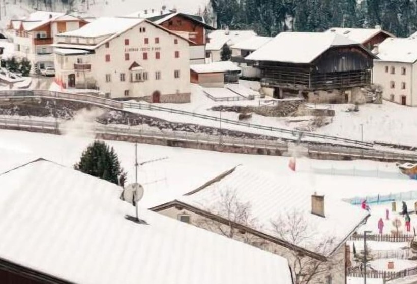 בית מלון כפרי Kristiania Small Dolomites