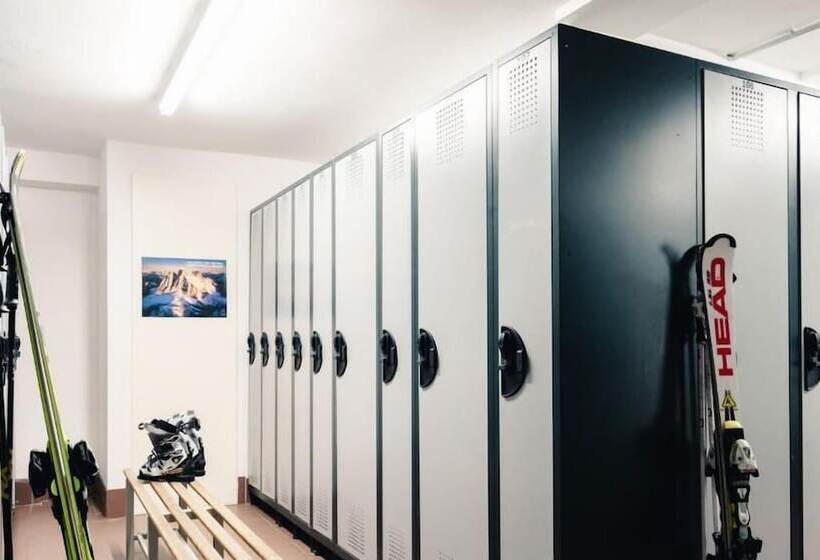 בית מלון כפרי Kristiania Small Dolomites