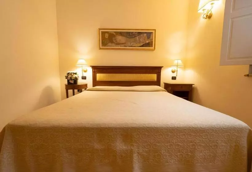 ホテル Ristorante Vecchia Vibo
