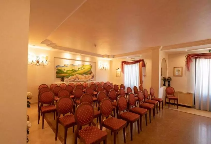 ホテル Ristorante Vecchia Vibo