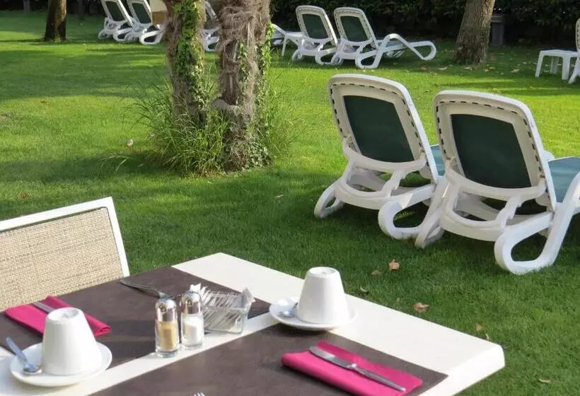 ホテル Villa Claudia
