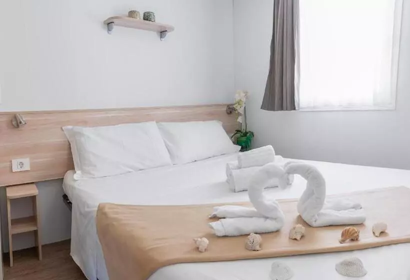 استراحتگاه Camping Atlanta & Mediterraneo Family Village