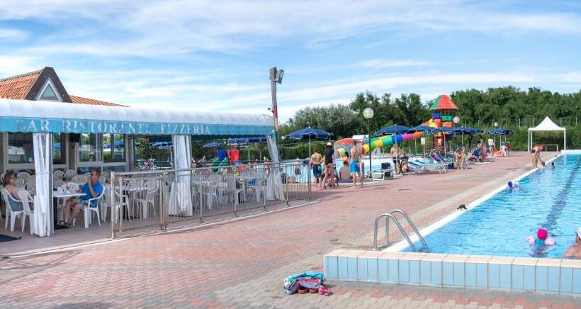 אתר נופש Camping Atlanta & Mediterraneo Family Village