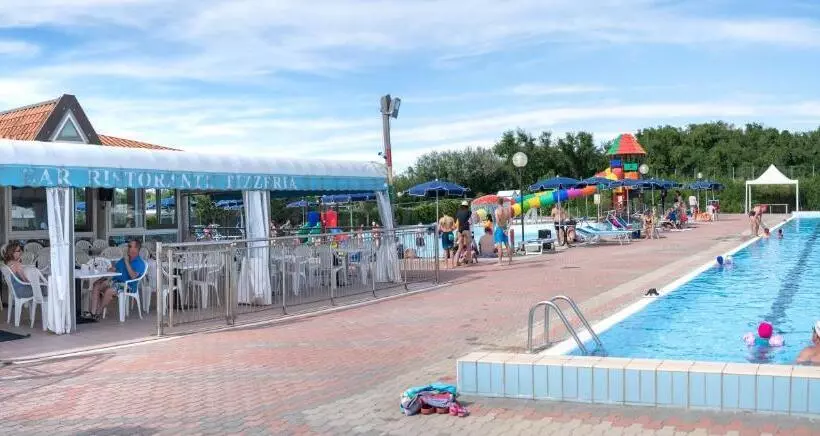استراحتگاه Camping Atlanta & Mediterraneo Family Village