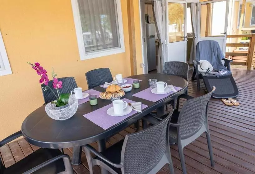 استراحتگاه Camping Atlanta & Mediterraneo Family Village