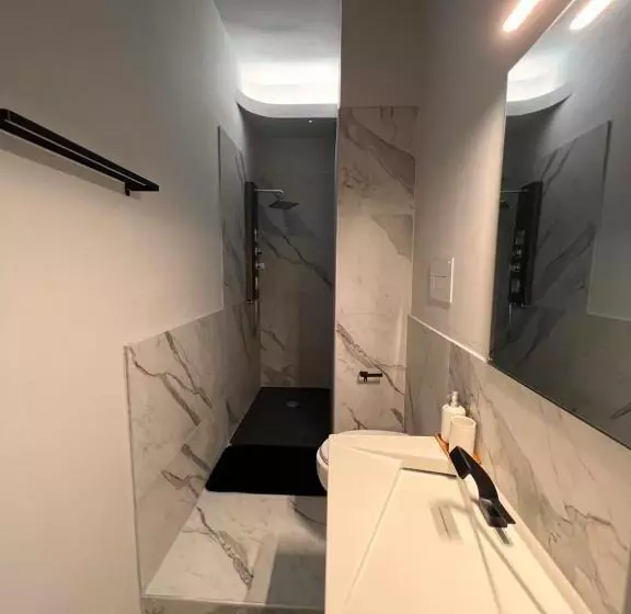 تختخواب و صبحانه Le Temple Du Luxe