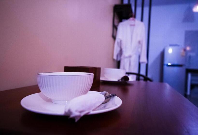 בית מלון כפרי Daun Penh Palace Boutique