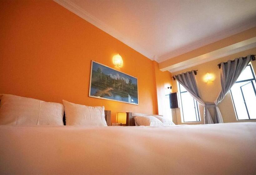 בית מלון כפרי Daun Penh Palace Boutique