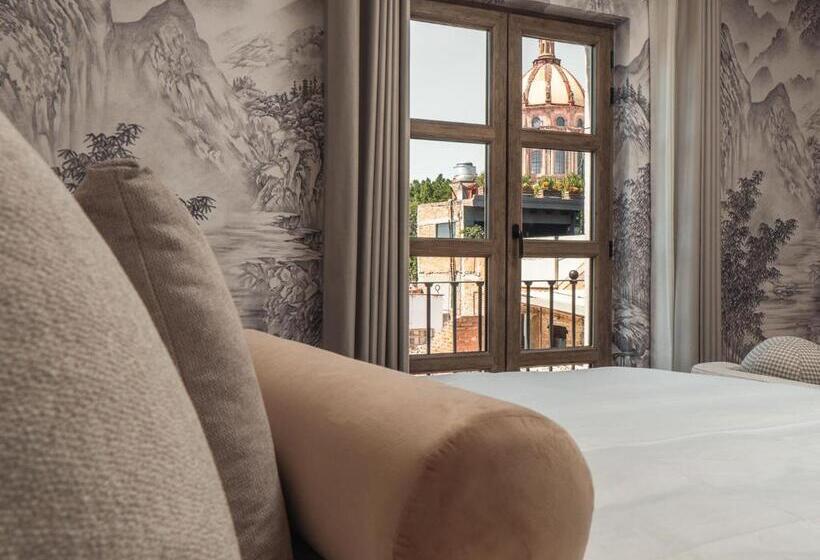 هتل Maria Camille