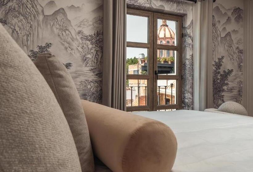 هتل Maria Camille