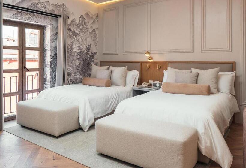 هتل Maria Camille