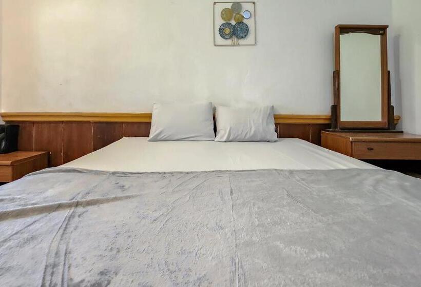 Otel Reddoorz Near Pasar Cipanas