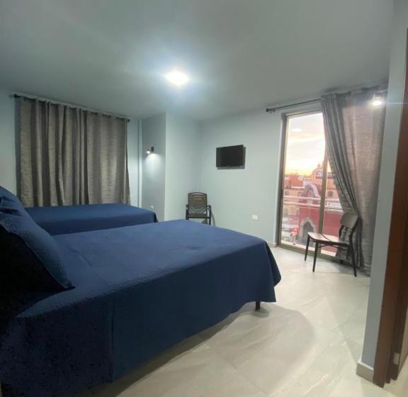 酒店 Santa María Inn