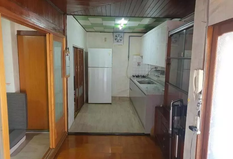 پانسیون Hwangridangil Country Home