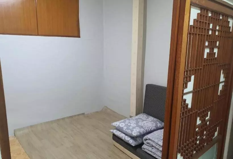 پانسیون Hwangridangil Country Home