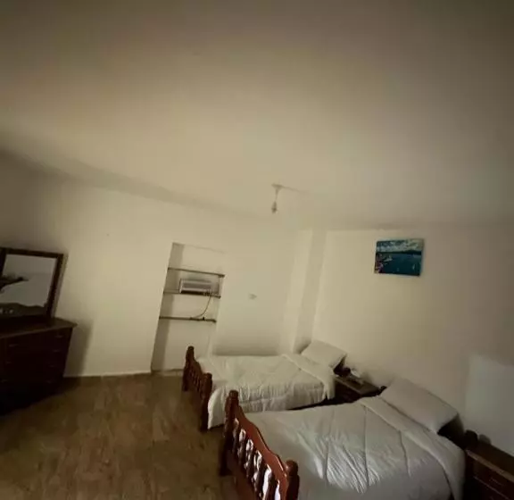 تختخواب و صبحانه Ain Alsett House