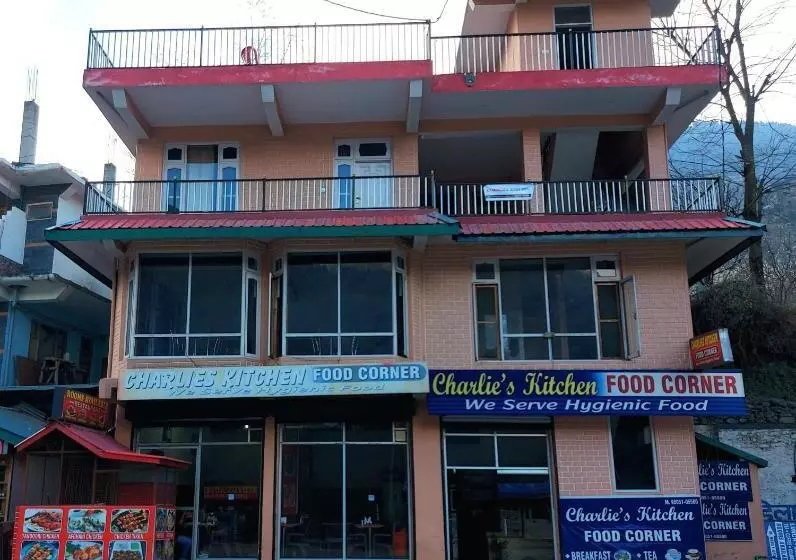 Aamiaismajoitus (B&B) Charlies Stay Inn