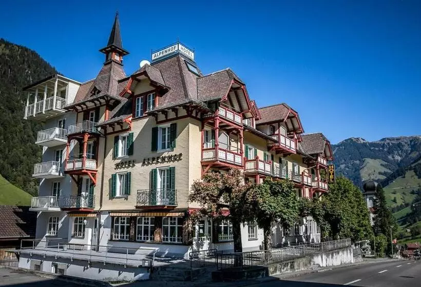 Hotelli Alpenhof