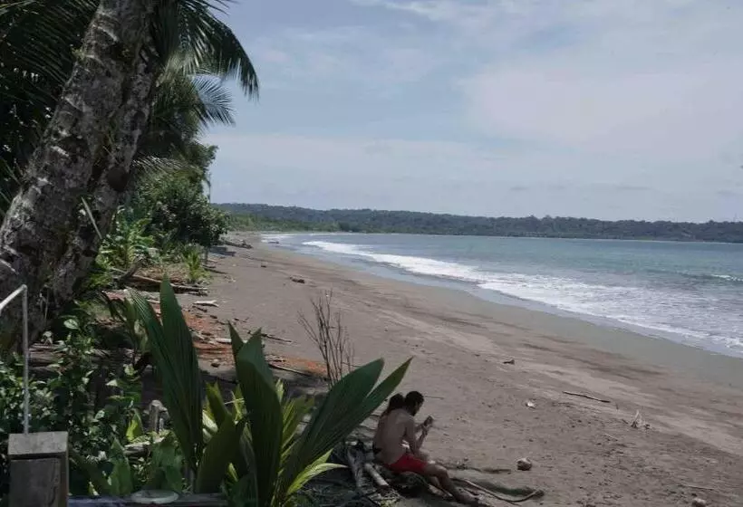 ホテル Cabaña Tello Surf