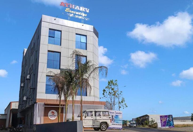 Hotelli Collection O Atharva Executive