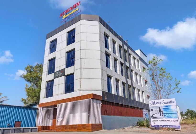 Hotelli Collection O Atharva Executive