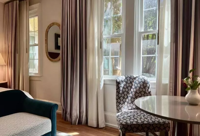 هتل Granada Midtown