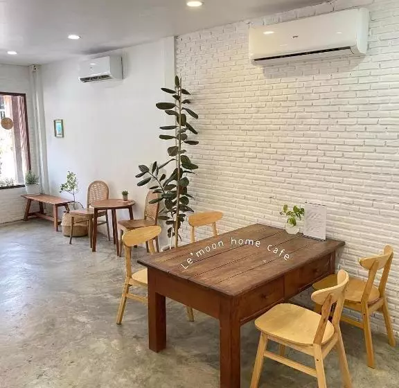 Hotel Le Moon