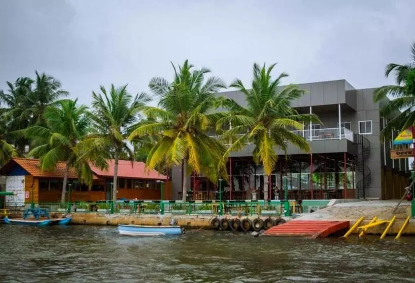 ホテル New Saniro Lagoon Deck