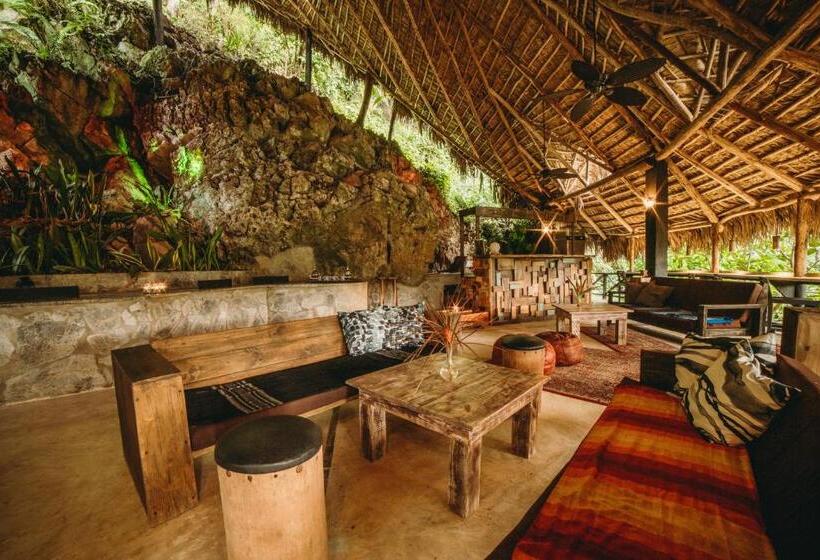 Zâria Hotel & Retreat Center