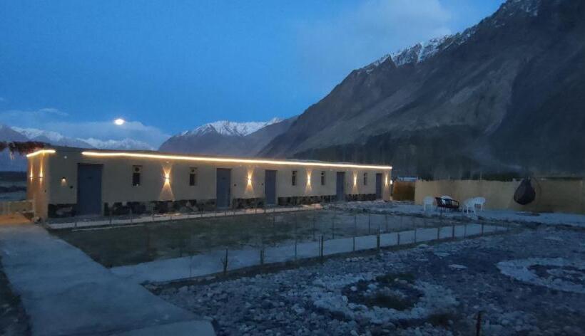 Pensão Eden Resort Nubra