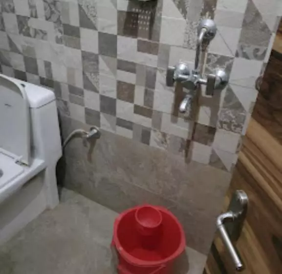 Hotelli Grg Mahadeva Homes Guest House Prayagraj