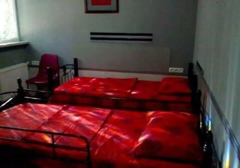 هتل Disney Apartments And Hostels