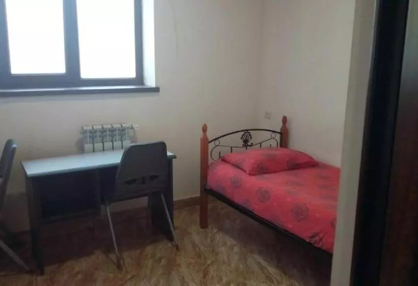 هتل Disney Apartments And Hostels