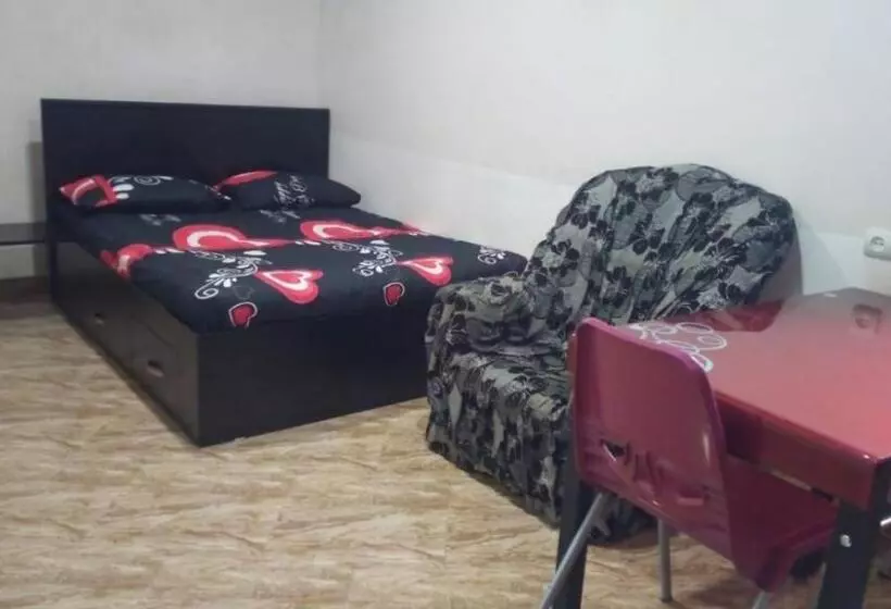 هتل Disney Apartments And Hostels