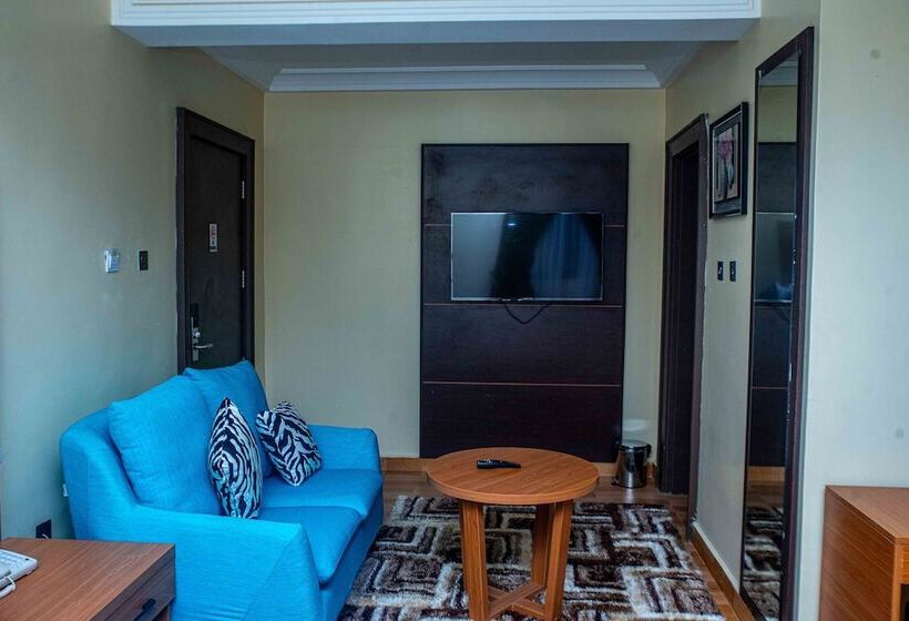 Отель Otk S Apartment