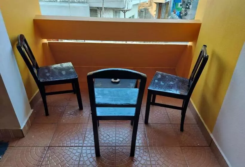 پانسیون Elisa Guest House