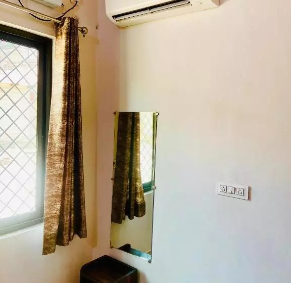 ペンション Nirupam Sadan Homestay