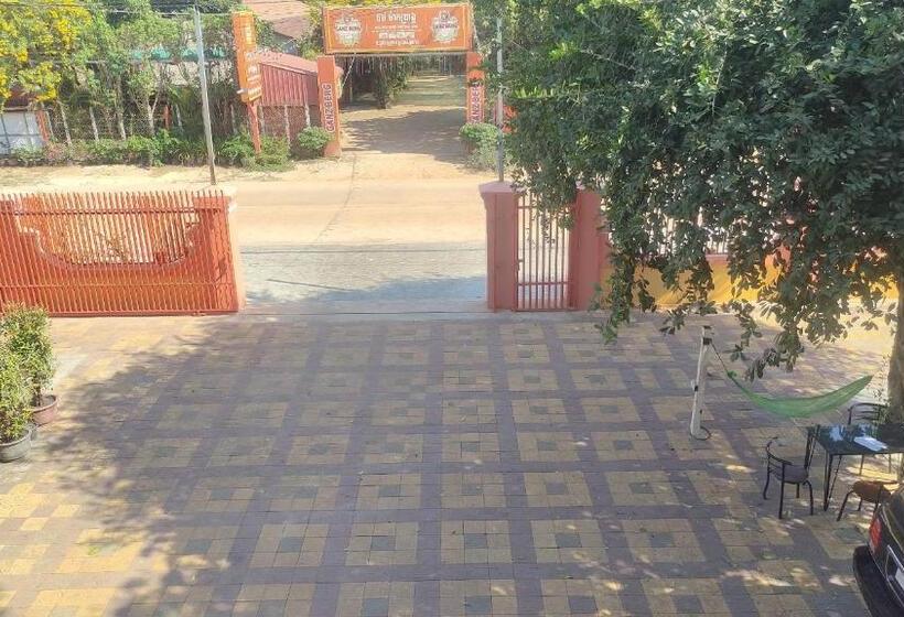 هتل Bd International